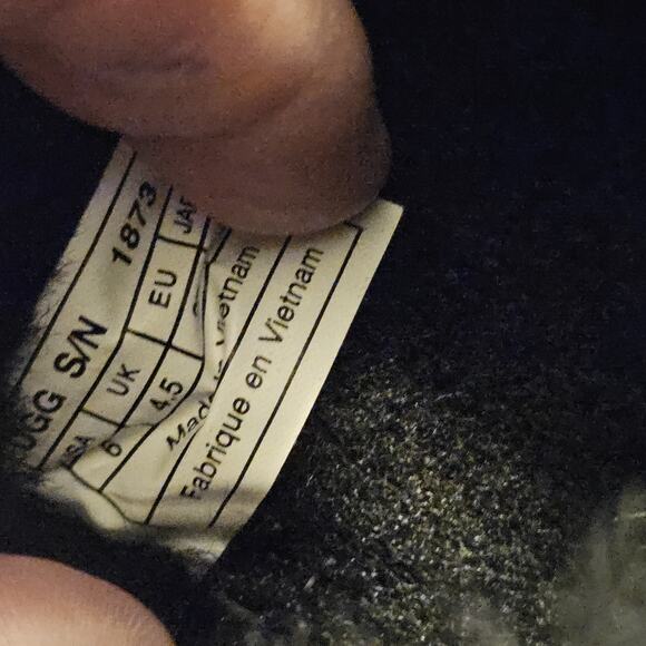 Ugg Bailey Button Triplet Boot Women’s Black Size 6 - Picture 7 of 7